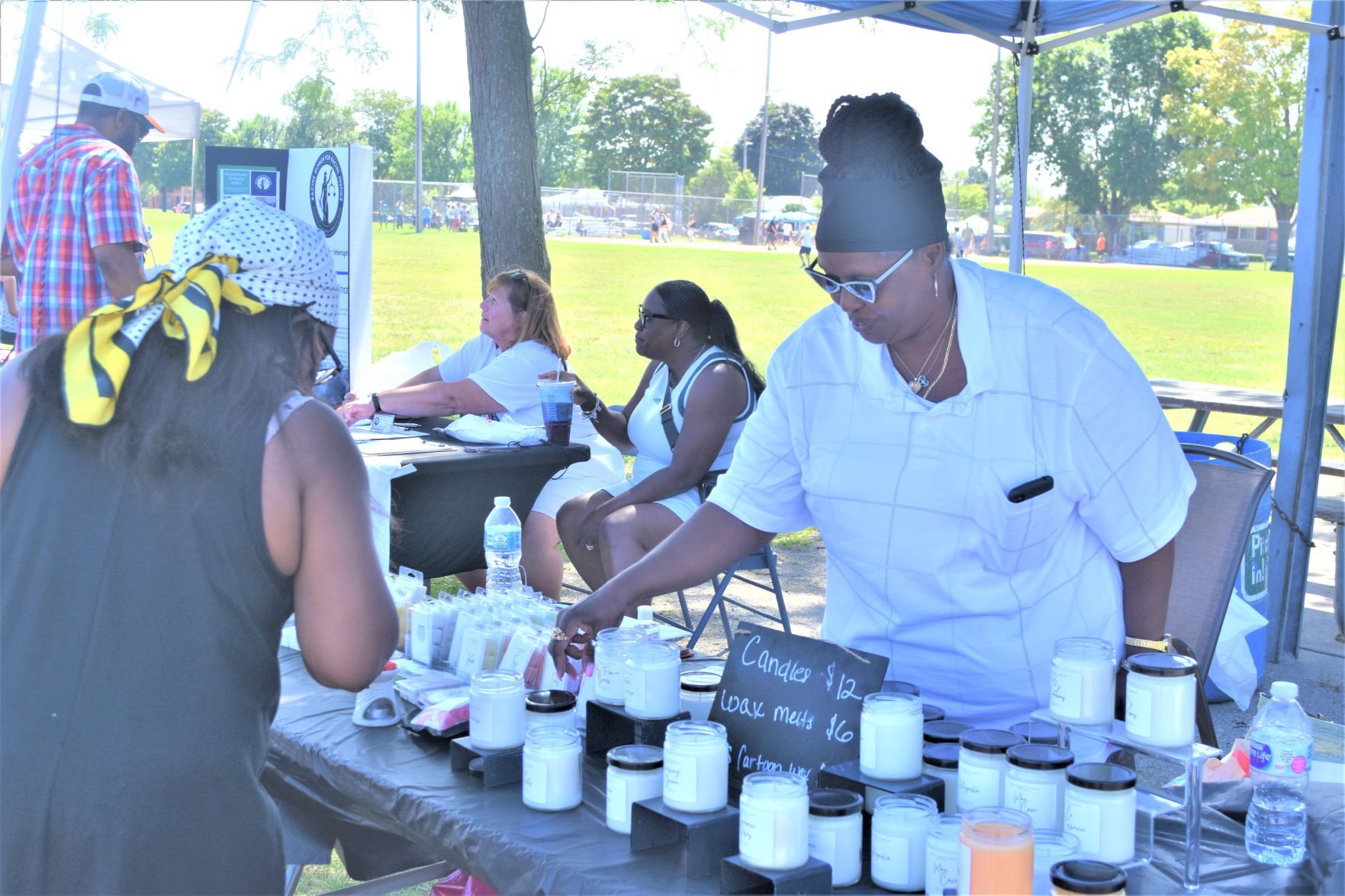 Black Essence Candles